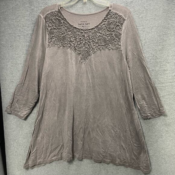Torrid Super Soft Grey Crochet Sharkbite Hem Top Size 1X - Picture 2 of 6